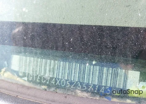 2005 GMC Sierra 1500 z USA, uszkodzony, nr VIN 1GTEC14X05Z357143